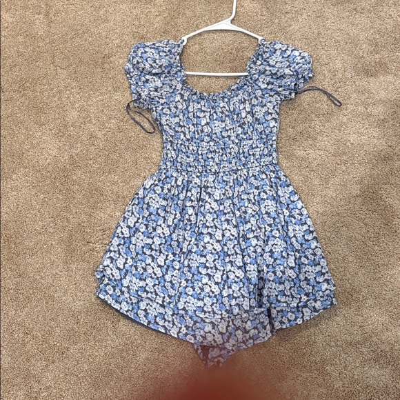 Hollister floral blue romper - Picture 4 of 6